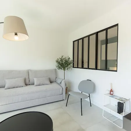 Le Cosy Azureen - Welkeys Апартаменти